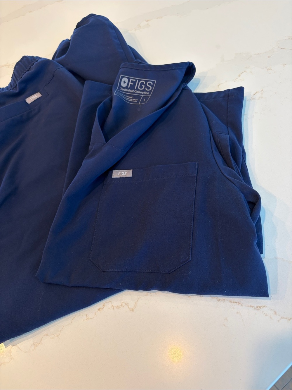 Figs Men's Large Technical Collection Scrub Set in Navy - Picture 2 of 16